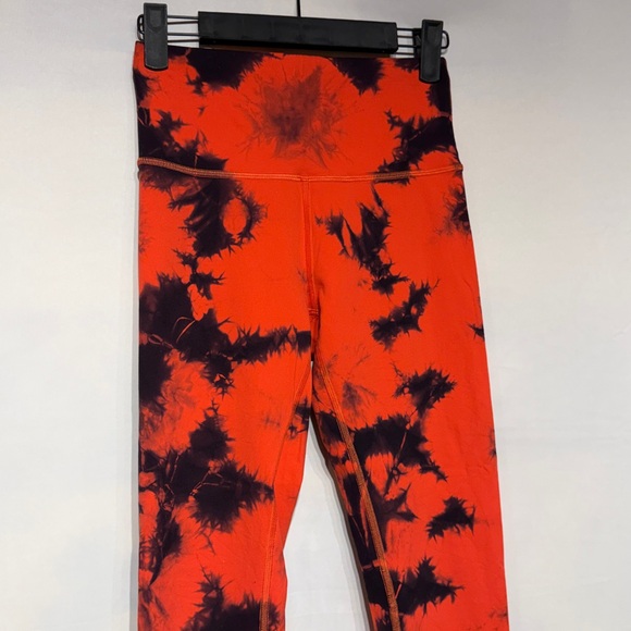 Lululemon Wunder Train High-Rise Crop 21" *Wash Tie Dye Carnation Red Black Sz 6 - Picture 5 of 10